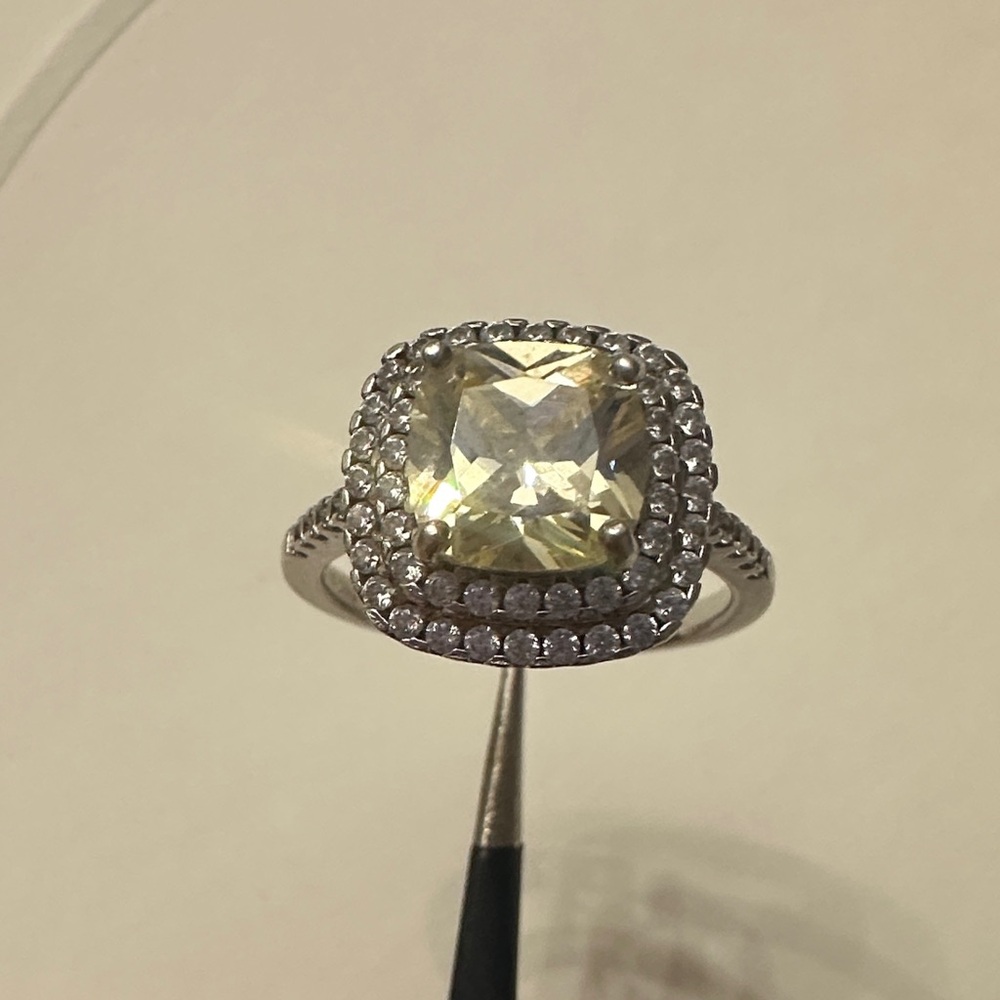 Elegant Silver and Gold-Toned Women's Ring